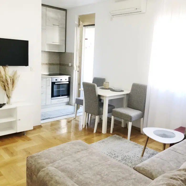 1 bedroom stari Aeredrom