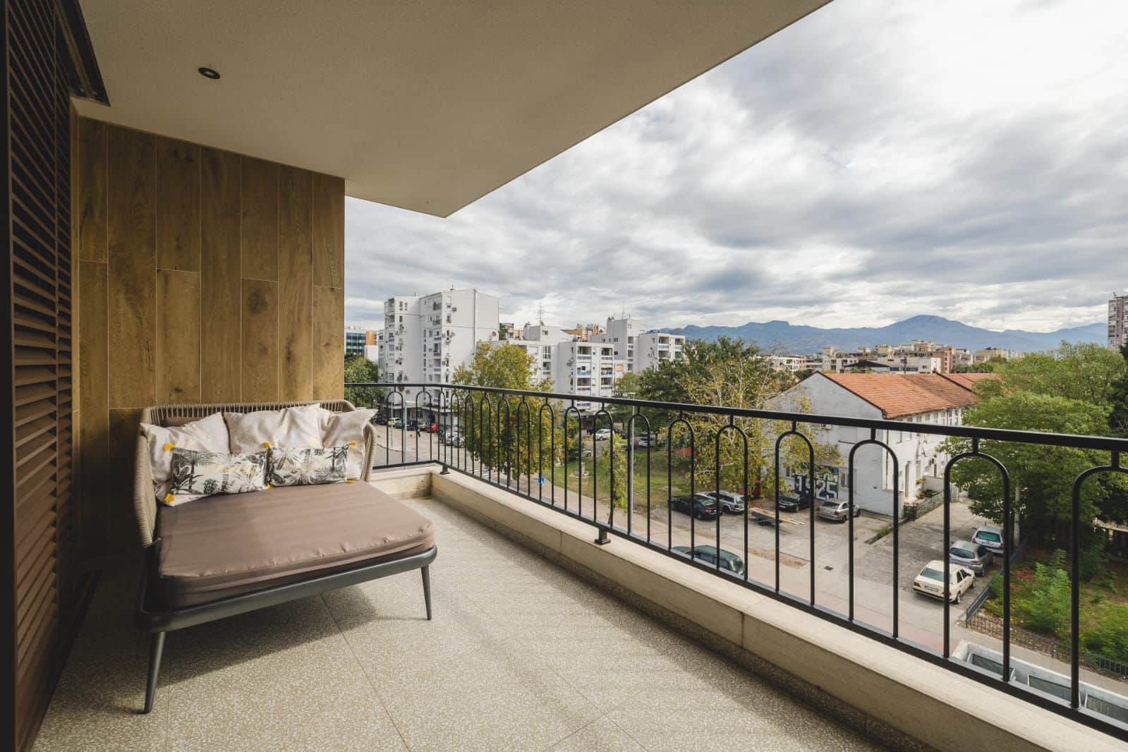 3 bedroom apartmant for sale in Podgorica. real estrate investment in montenegro. Violet invesment