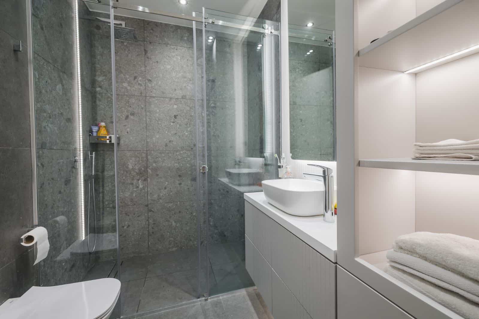 3 bedroom apartmant for sale in Podgorica. real estrate investment in montenegro. Violet invesment
