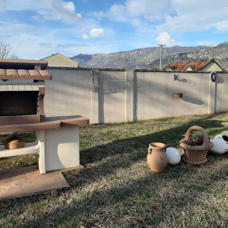 House for sale,106m2,Pogorica