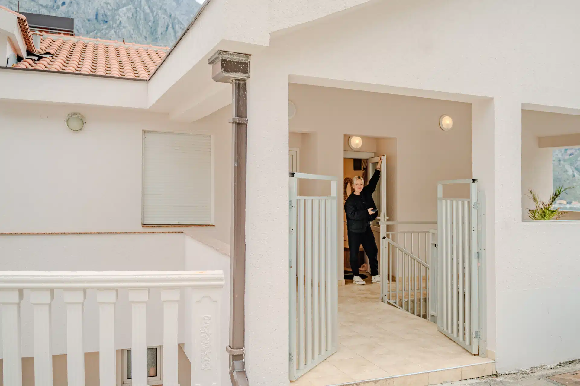 Violet investment, montenegro. karadag yatirim firsatlari. Kotor apartment for sale.
