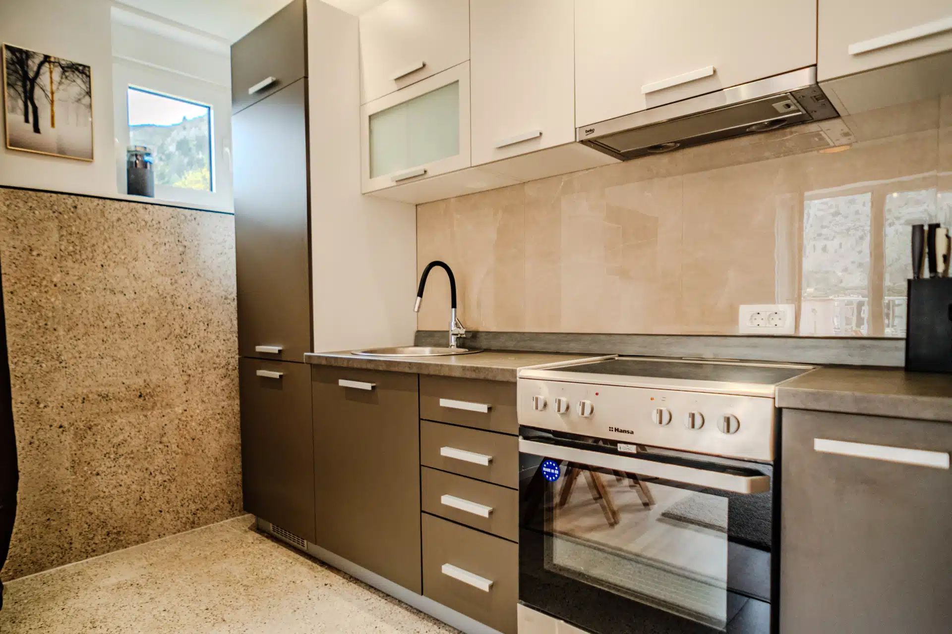 Violet investment, montenegro. karadag yatirim firsatlari. Kotor apartment for sale.