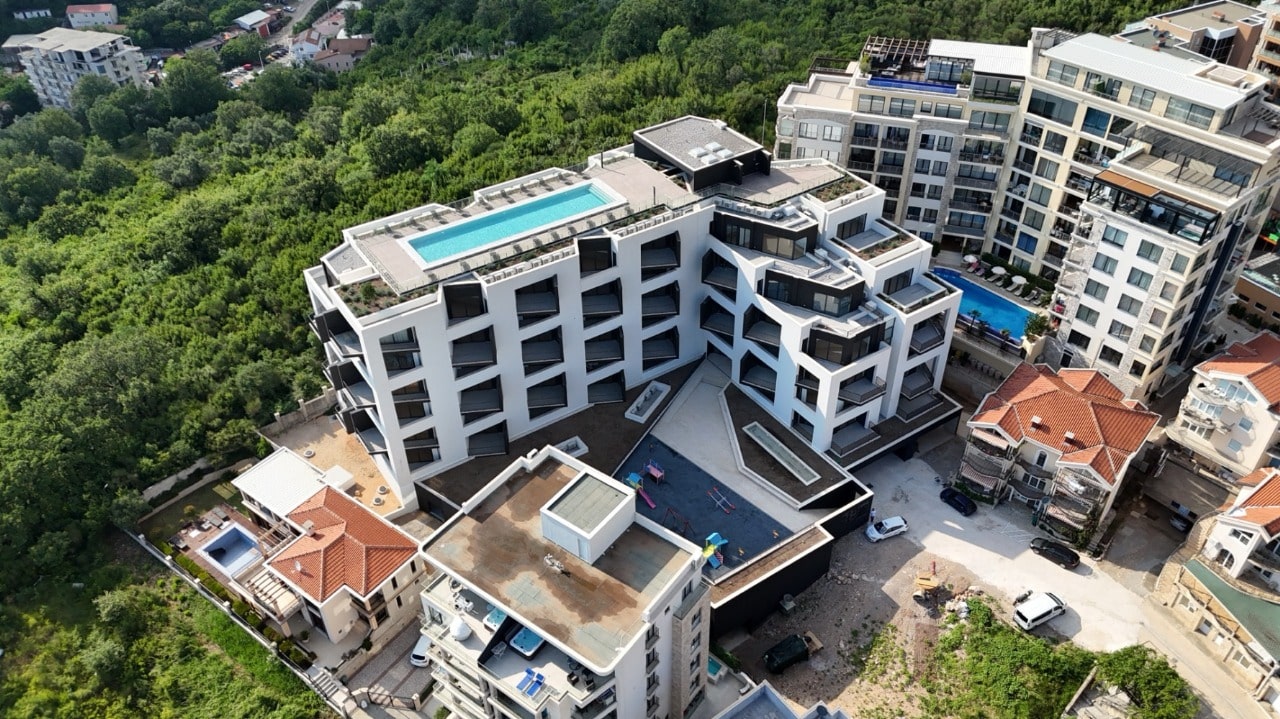 Violet investment , Vuelo Sobre Becici, budva . Investmwent in montenegro, montenegro investment, karadag da yatirim firsatlari.