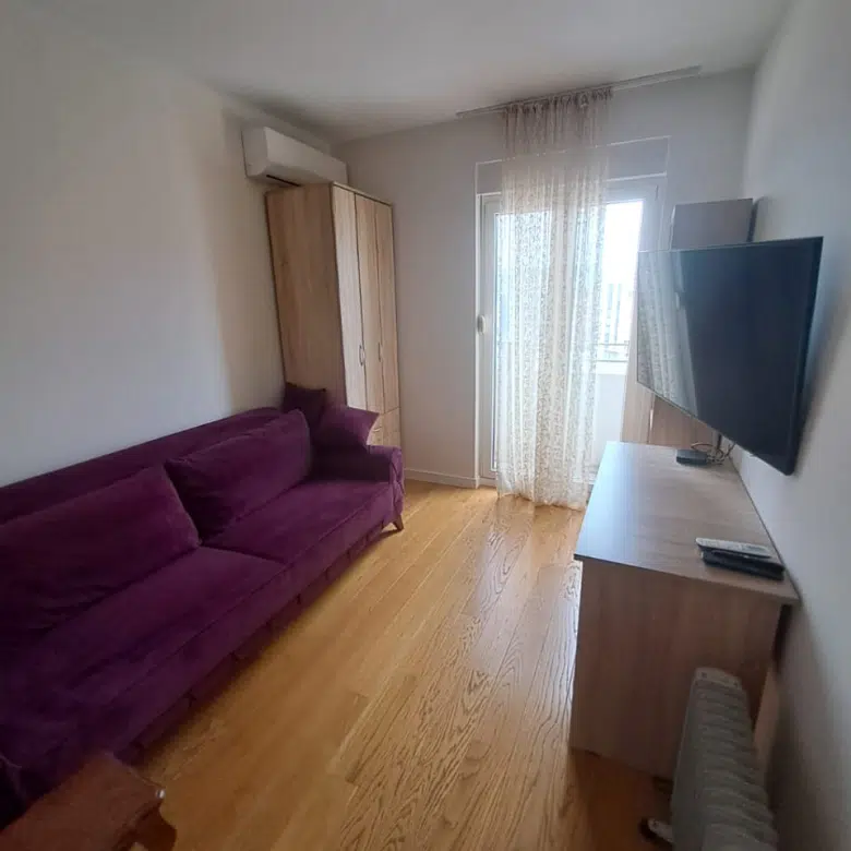 Three-Bedroom apartment , Central Point