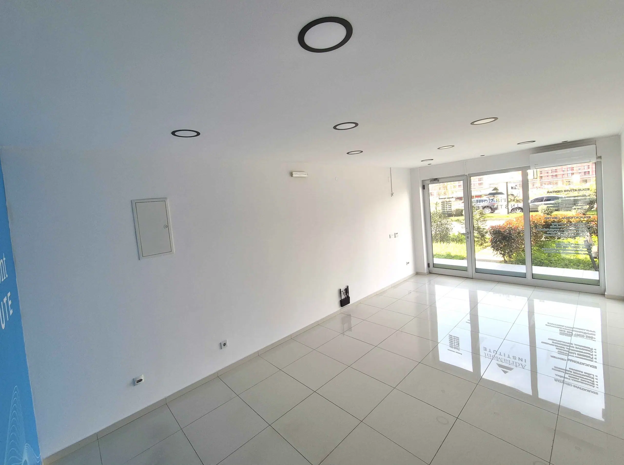 3. Ground entrance room A Office Space for Rent, 190m2, City Kvart, Podgorica
