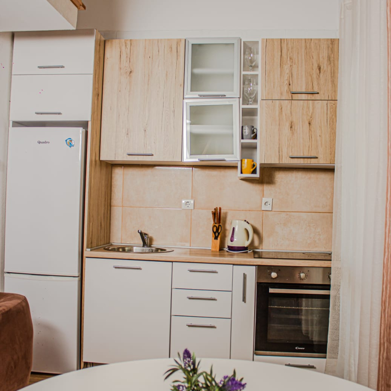 bar center apartment for sale, renovated 1 bedroom bar montenegro, 48m2 flat bar city center, no elevator apartment bar, move in ready apartment montenegro, real estate bar montenegro