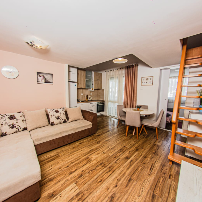bar center apartment for sale, renovated 1 bedroom bar montenegro, 48m2 flat bar city center, no elevator apartment bar, move in ready apartment montenegro, real estate bar montenegro,violet investment,