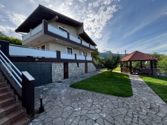 house with vineyard montenegro, winery for sale bar, virpazar property for sale, montenegro wine estate, 200m2 house large plot, vineyard 1300 vines drip irrigation,montenegro winery,winery for sale in montenegro, violet investment