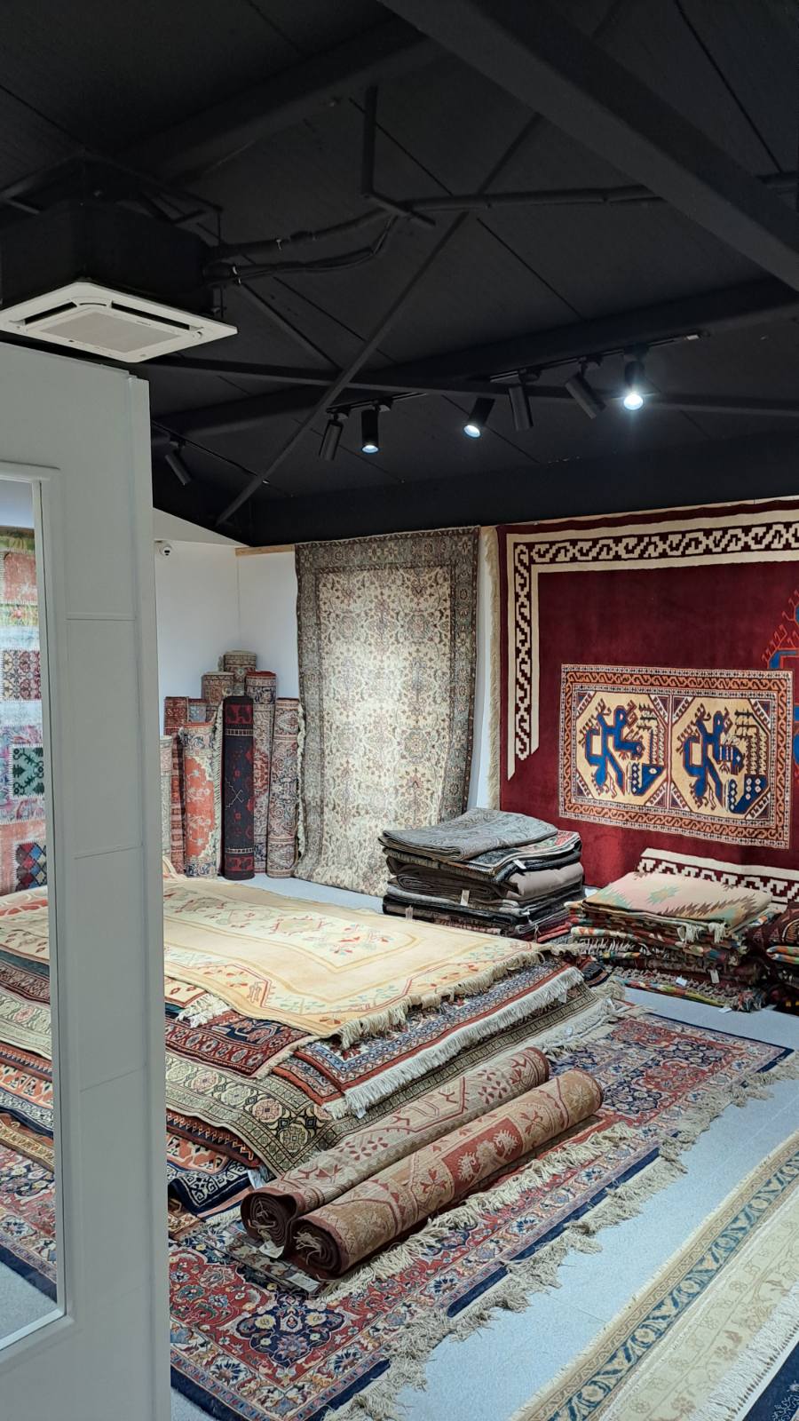 commercial property for sale Montenegro, Tivat commercial property, Montenegro investment property, property for sale Tivat, commercial real estate Montenegro, Tivat to Jaz road property, business property Montenegro, prime location property Montenegro, roadside property for sale, Montenegro real estate investment ,violet investment,karadag