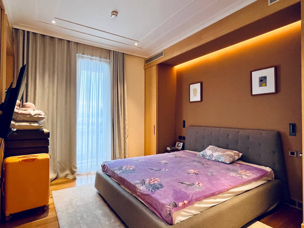 Porto Montenegro apartment for sale Luxury apartment Porto Montenegro Baia complex Porto Montenegro Regent Hotel residence Montenegro Seafront apartment Porto Montenegro, violet investment