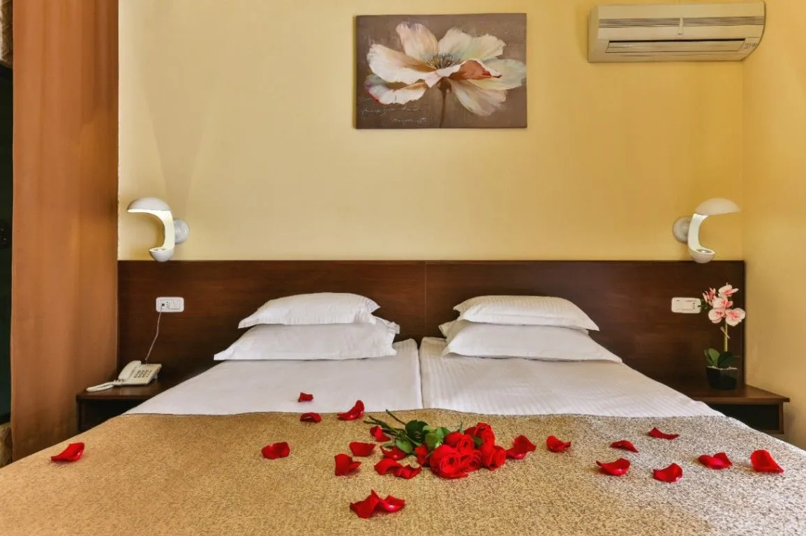 Bečići hotel for sale Hotel for sale Budva Riviera 4-star hotel Montenegro Montenegro hospitality investment Garni hotel for sale, violet investment