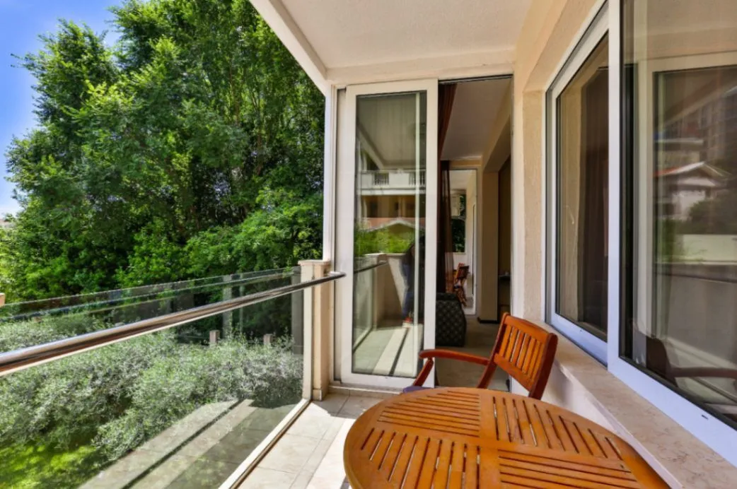 Bečići hotel for sale Hotel for sale Budva Riviera 4-star hotel Montenegro Montenegro hospitality investment Garni hotel for sale, violet investment