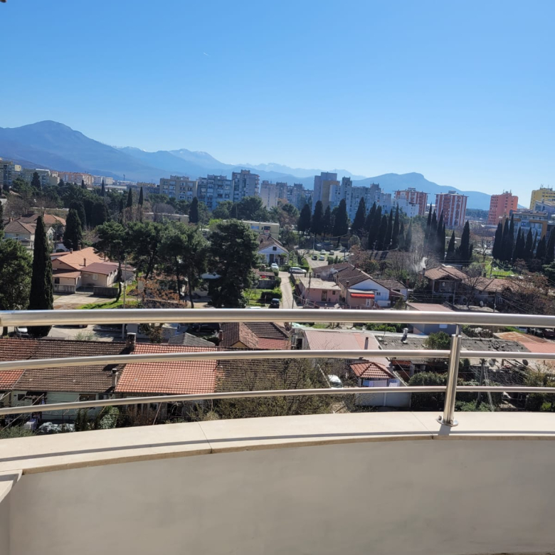 One-Bedroom Apartment for Rent – Pobrežje, 38 m²