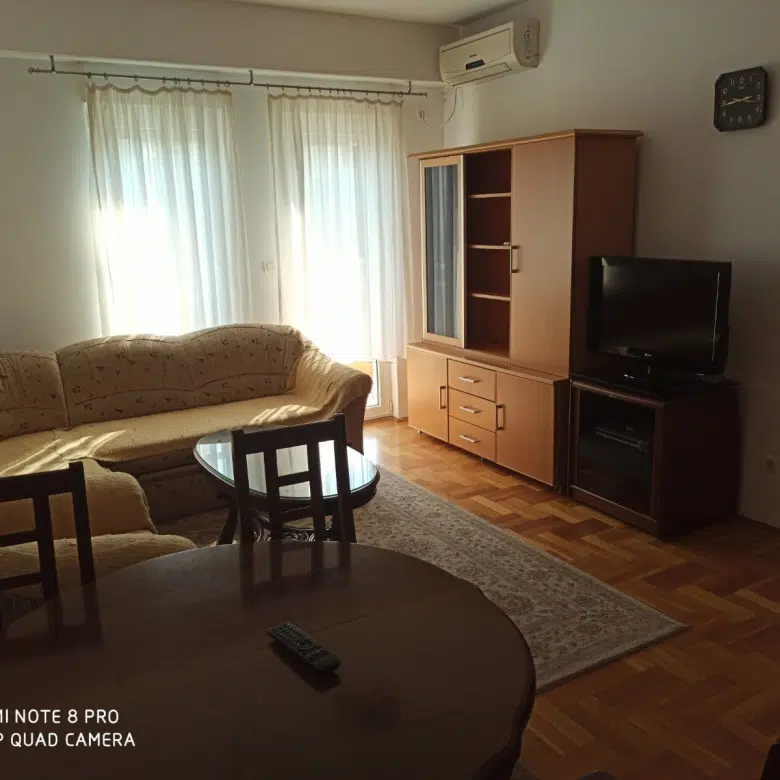 One-Bedroom Apartment for Rent – Blok 9