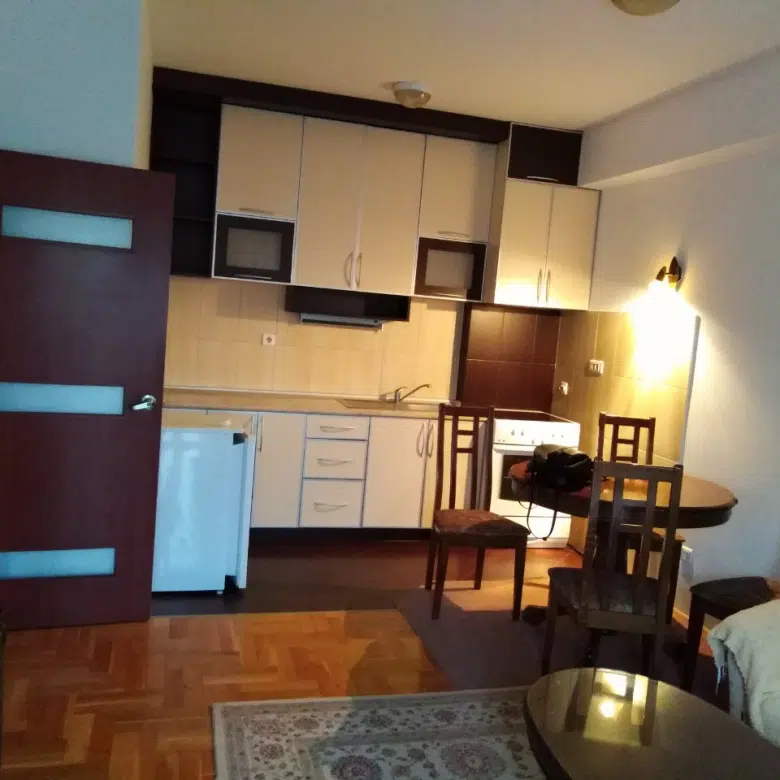 One-Bedroom Apartment for Rent – Blok 9