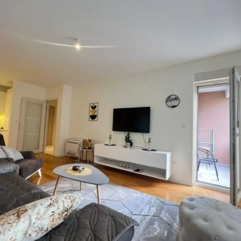 furnished apartment for sale Podgorica Central Point apartment for sale 1 bedroom apartment Podgorica 49 m2 apartment Podgorica Central Point Podgorica real estate, violet investment