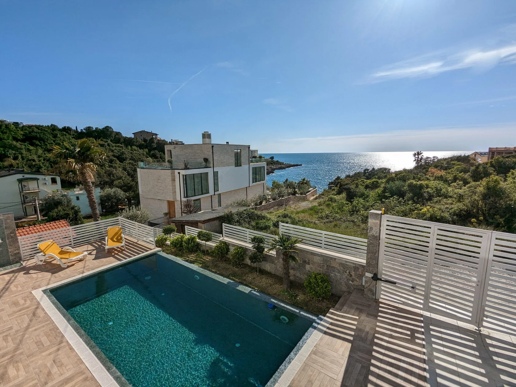 Montenegro real estate investment, Karadağ gayrimenkul yatırımı, Utjeha investment property, Paljuškovo koyu emlak, Adriatic sea view villa, deniz manzaralı villa, havuzlu satılık villa, buy to let Montenegro, kiraya uygun yatırım, rental income potential, kira geliri potansiyeli, ROI Montenegro property, yatırımın geri dönüşü, direct from developer, müteahhitten satış, capital appreciation, sermaye kazancı, euro bazlı varlık, violet investment