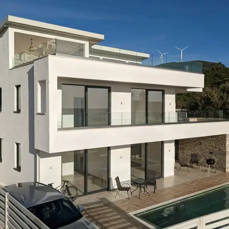 Montenegro real estate investment, Karadağ gayrimenkul yatırımı, Utjeha investment property, Paljuškovo koyu emlak, Adriatic sea view villa, deniz manzaralı villa, havuzlu satılık villa, buy to let Montenegro, kiraya uygun yatırım, rental income potential, kira geliri potansiyeli, ROI Montenegro property, yatırımın geri dönüşü, direct from developer, müteahhitten satış, capital appreciation, sermaye kazancı, euro bazlı varlık, violet investment