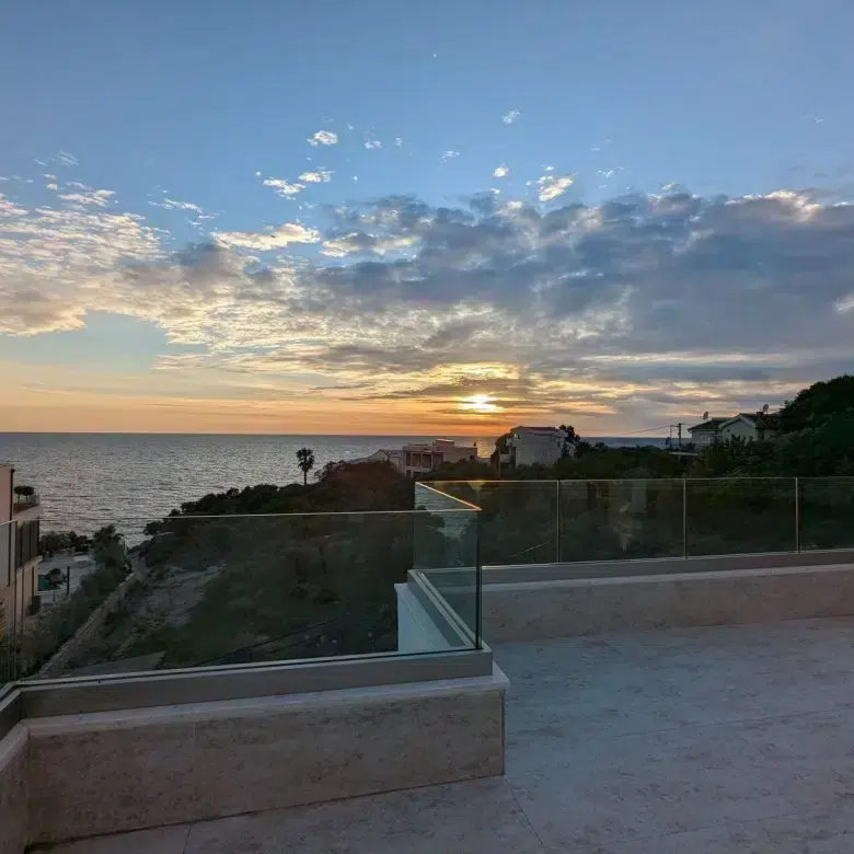 Montenegro real estate investment, Karadağ gayrimenkul yatırımı, Utjeha investment property, Paljuškovo koyu emlak, Adriatic sea view villa, deniz manzaralı villa, havuzlu satılık villa, buy to let Montenegro, kiraya uygun yatırım, rental income potential, kira geliri potansiyeli, ROI Montenegro property, yatırımın geri dönüşü, direct from developer, müteahhitten satış, capital appreciation, sermaye kazancı, euro bazlı varlık, violet investment