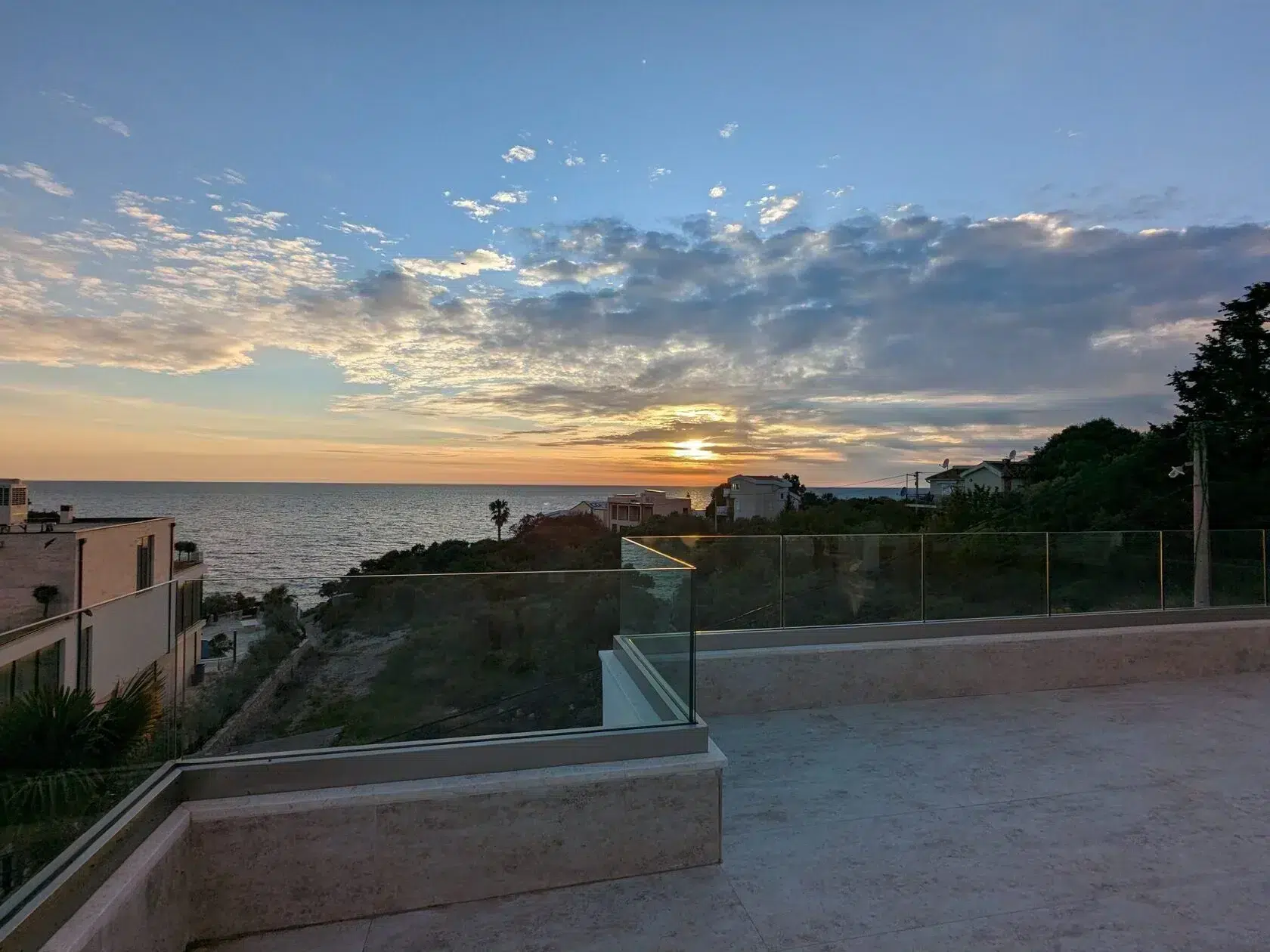 Montenegro real estate investment, Karadağ gayrimenkul yatırımı, Utjeha investment property, Paljuškovo koyu emlak, Adriatic sea view villa, deniz manzaralı villa, havuzlu satılık villa, buy to let Montenegro, kiraya uygun yatırım, rental income potential, kira geliri potansiyeli, ROI Montenegro property, yatırımın geri dönüşü, direct from developer, müteahhitten satış, capital appreciation, sermaye kazancı, euro bazlı varlık, violet investment