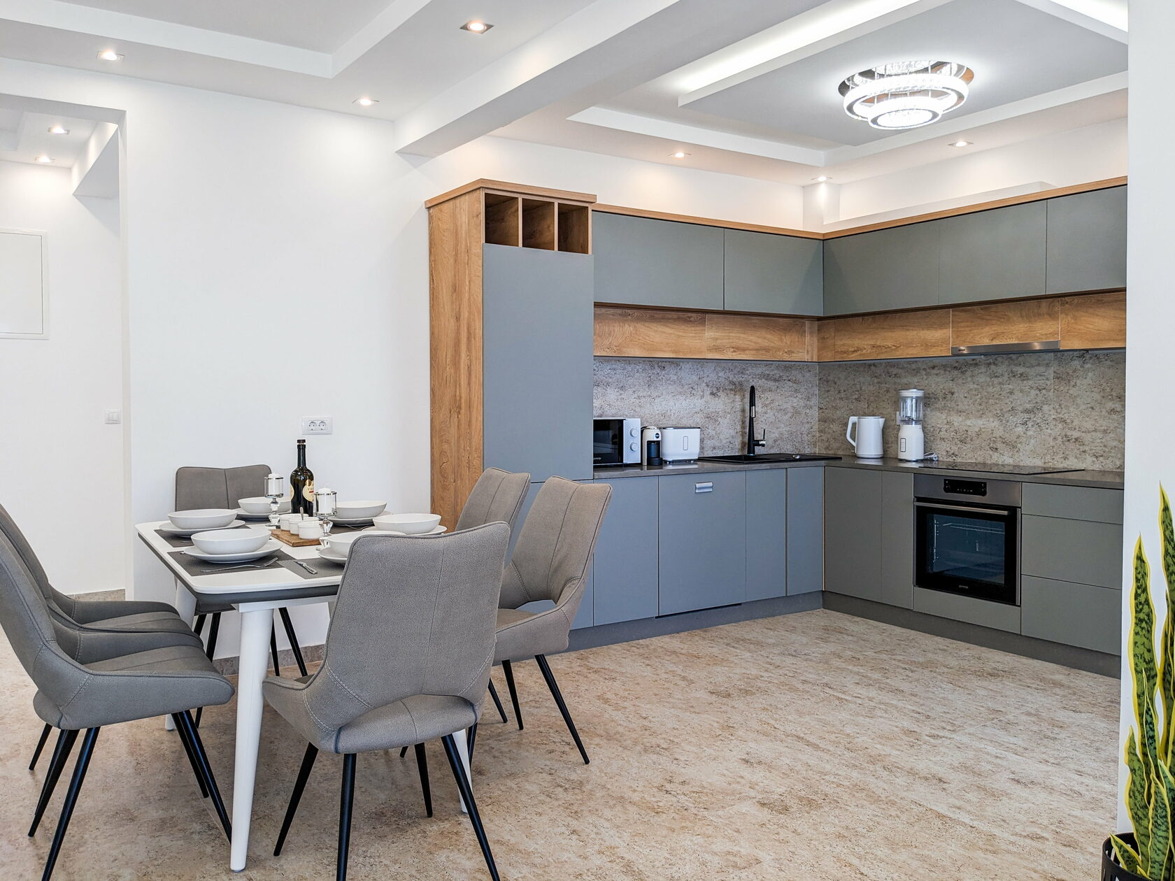 Montenegro real estate investment, Karadağ gayrimenkul yatırımı, Utjeha investment property, Paljuškovo koyu emlak, Adriatic sea view villa, deniz manzaralı villa, havuzlu satılık villa, buy to let Montenegro, kiraya uygun yatırım, rental income potential, kira geliri potansiyeli, ROI Montenegro property, yatırımın geri dönüşü, direct from developer, müteahhitten satış, capital appreciation, sermaye kazancı, euro bazlı varlık, violet investment