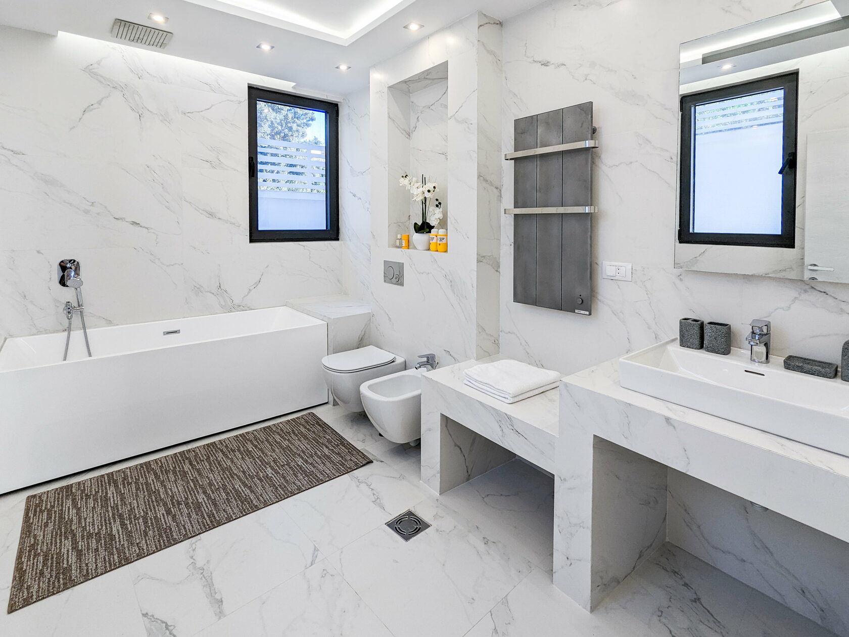 Montenegro real estate investment, Karadağ gayrimenkul yatırımı, Utjeha investment property, Paljuškovo koyu emlak, Adriatic sea view villa, deniz manzaralı villa, havuzlu satılık villa, buy to let Montenegro, kiraya uygun yatırım, rental income potential, kira geliri potansiyeli, ROI Montenegro property, yatırımın geri dönüşü, direct from developer, müteahhitten satış, capital appreciation, sermaye kazancı, euro bazlı varlık, violet investment