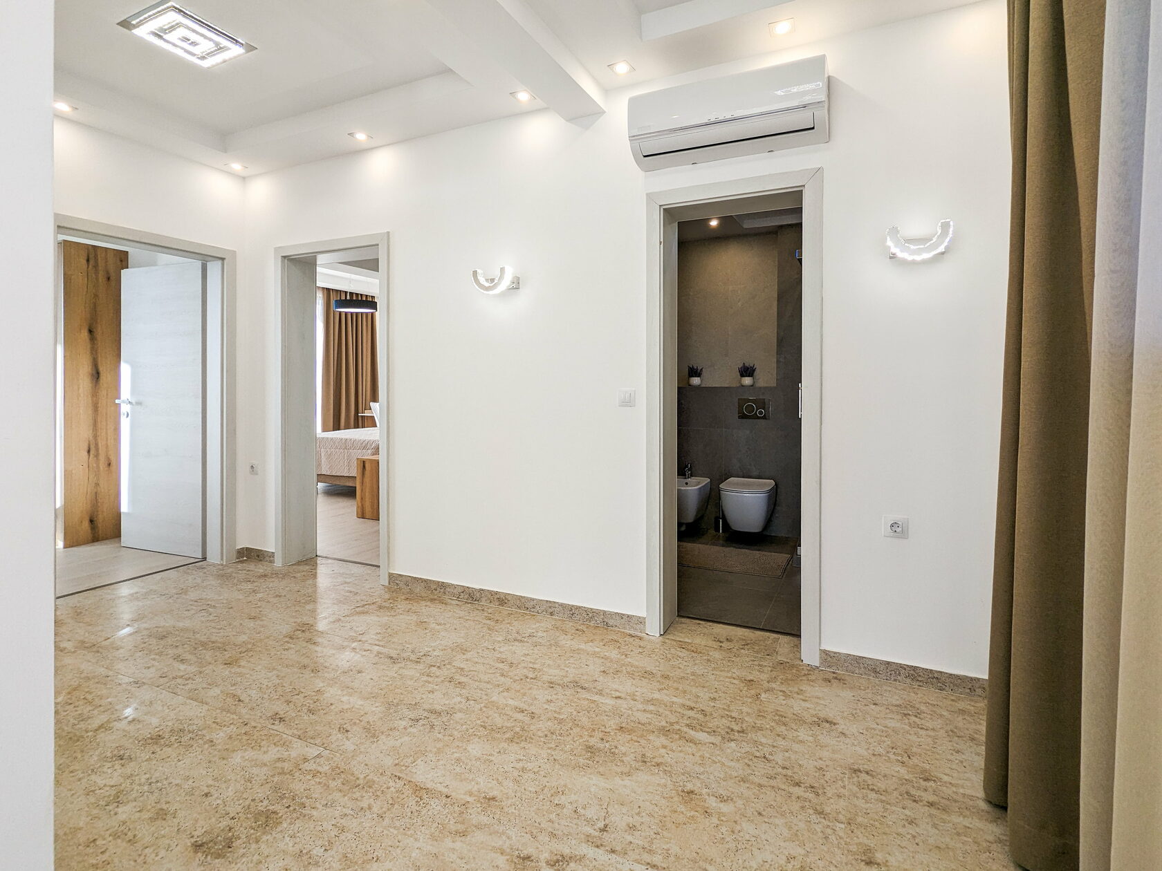 Montenegro real estate investment, Karadağ gayrimenkul yatırımı, Utjeha investment property, Paljuškovo koyu emlak, Adriatic sea view villa, deniz manzaralı villa, havuzlu satılık villa, buy to let Montenegro, kiraya uygun yatırım, rental income potential, kira geliri potansiyeli, ROI Montenegro property, yatırımın geri dönüşü, direct from developer, müteahhitten satış, capital appreciation, sermaye kazancı, euro bazlı varlık, violet investment