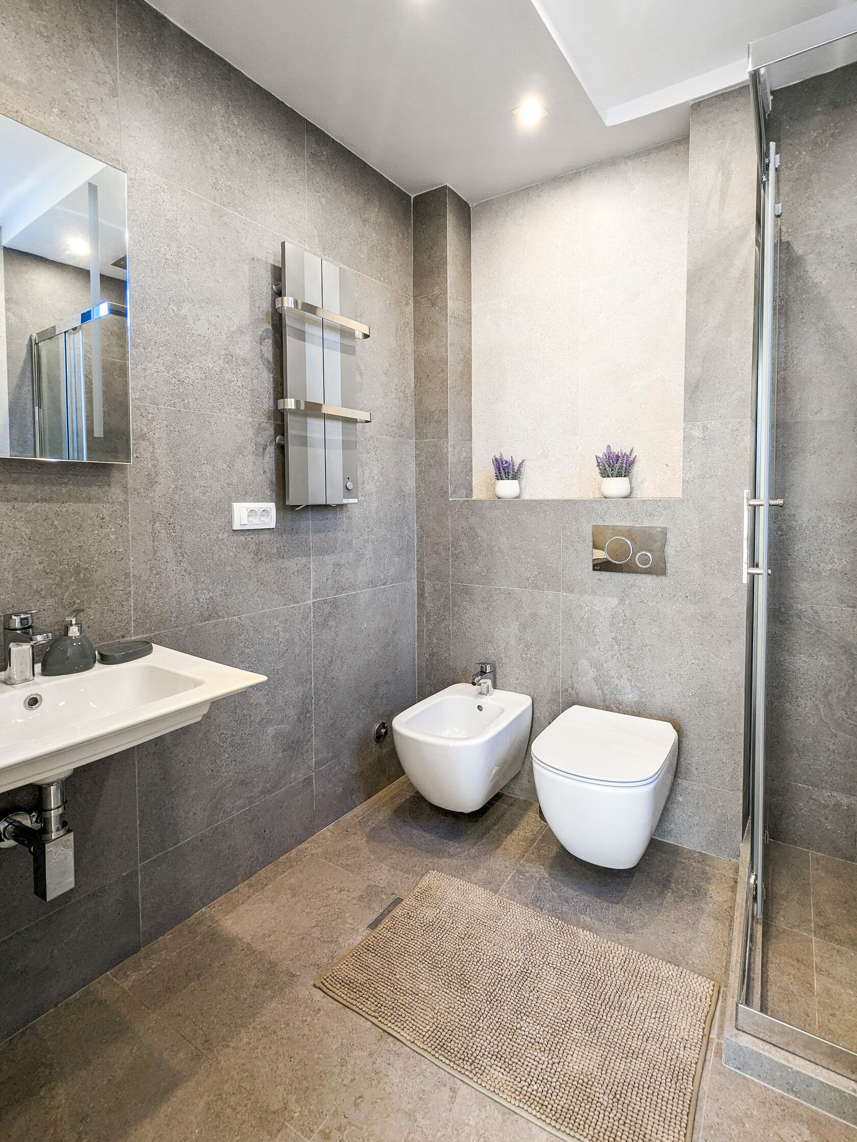 Montenegro real estate investment, Karadağ gayrimenkul yatırımı, Utjeha investment property, Paljuškovo koyu emlak, Adriatic sea view villa, deniz manzaralı villa, havuzlu satılık villa, buy to let Montenegro, kiraya uygun yatırım, rental income potential, kira geliri potansiyeli, ROI Montenegro property, yatırımın geri dönüşü, direct from developer, müteahhitten satış, capital appreciation, sermaye kazancı, euro bazlı varlık, violet investment