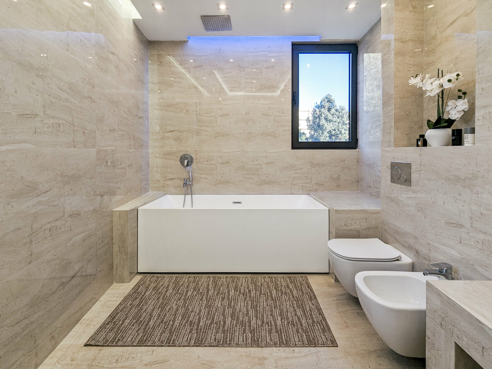 Montenegro real estate investment, Karadağ gayrimenkul yatırımı, Utjeha investment property, Paljuškovo koyu emlak, Adriatic sea view villa, deniz manzaralı villa, havuzlu satılık villa, buy to let Montenegro, kiraya uygun yatırım, rental income potential, kira geliri potansiyeli, ROI Montenegro property, yatırımın geri dönüşü, direct from developer, müteahhitten satış, capital appreciation, sermaye kazancı, euro bazlı varlık, violet investment