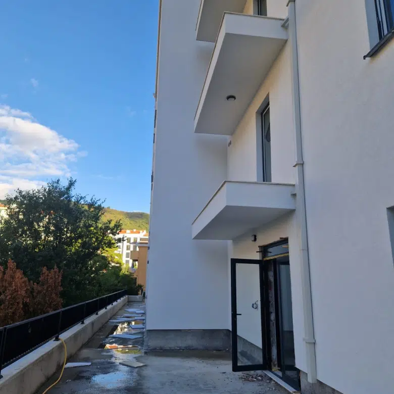 Three-Bedroom Apartment in a New Residential Building – Podmaine, Budva