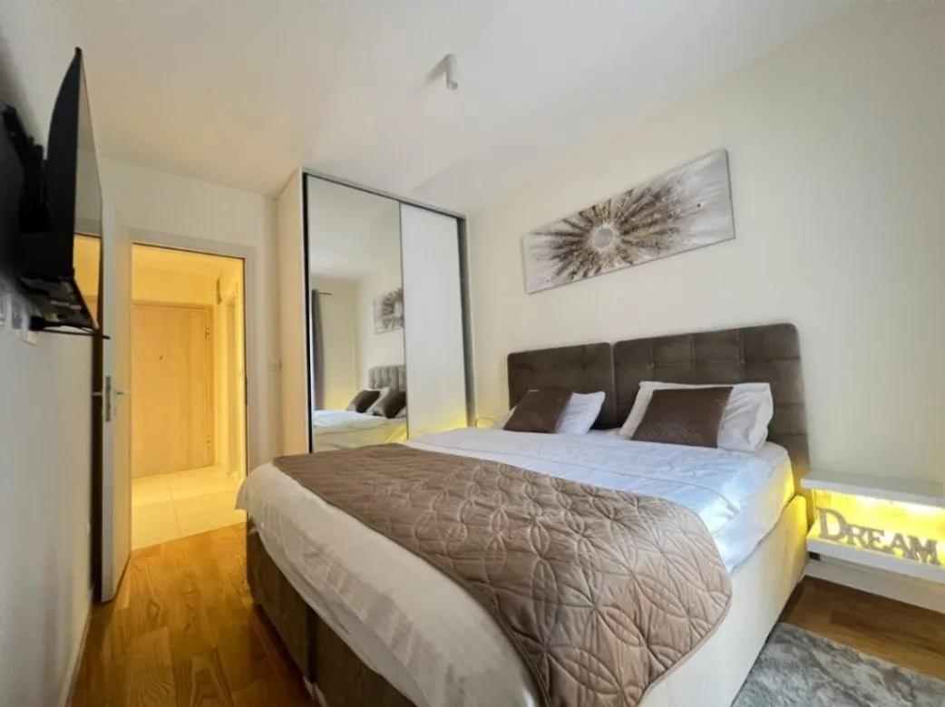 furnished apartment for sale Podgorica Central Point apartment for sale 1 bedroom apartment Podgorica 49 m2 apartment Podgorica Central Point Podgorica real estate, violet investment