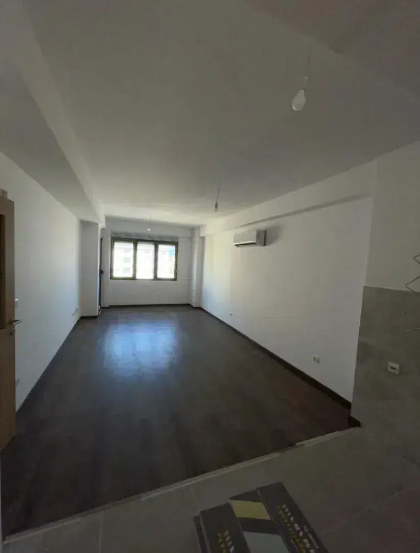 investment apartment Podgorica, buy-to-let Podgorica, rental yield Podgorica, investment property for sale Podgorica, high ROI apartment Podgorica, apartment for sale Podgorica center, Ulica 4. jula apartment for sale, luxury apartment Podgorica city centre, mixed-use building Podgorica, 2 bedroom apartment for sale Podgorica, south-facing apartment Podgorica, fourth-floor apartment Podgorica, dual access apartment Podgorica, apartment above shopping center Podgorica, walk-in wardrobe apartment Podgorica, new build apartment Podgorica, investicioni stan Podgorica, stan za investiciju Podgorica, prinos od izdavanja Podgorica, povrat na ulaganje Podgorica, dvosoban stan prodaja Podgorica, luksuzna zgrada Podgorica centar, novogradnja Podgorica, Ulica 4. jula stan prodaja, južna orijentacija stan, stan četvrti sprat lift, dva kupatila i garderober, violet investment