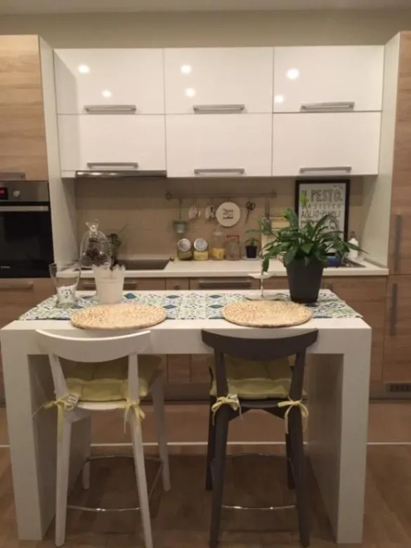 two-bedroom apartment prime location, compact 2-bedroom for sale, apartment with private parking, CCTV apartment for sale, barrier access parking, clean title 1/1 ownership, investment apartment Montenegro, buy-to-let apartment, secure building apartment, city-centre apartment for sale, dvosoban stan vrhunska lokacija, manji dvosoban stan prodaja, stan sa privatnim parkingom, video nadzor, rampa parking, 1/1 vlasništvo stan, investicioni stan, stan za izdavanje, violet investment