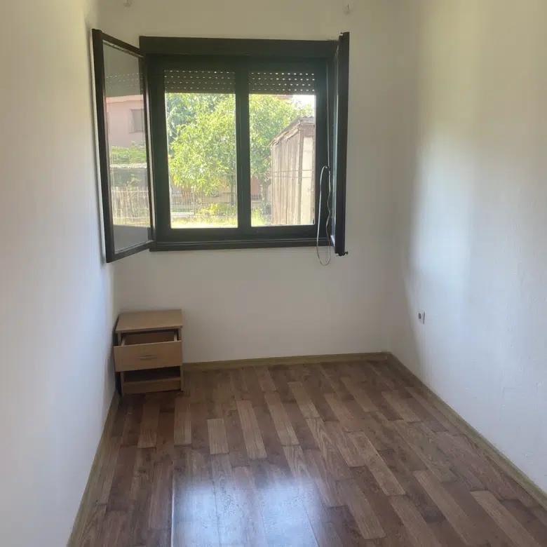 Ground Floor Apartment for Rent – Stari Aerodrom, Podgorica (Pet Friendly, Unfurnished)