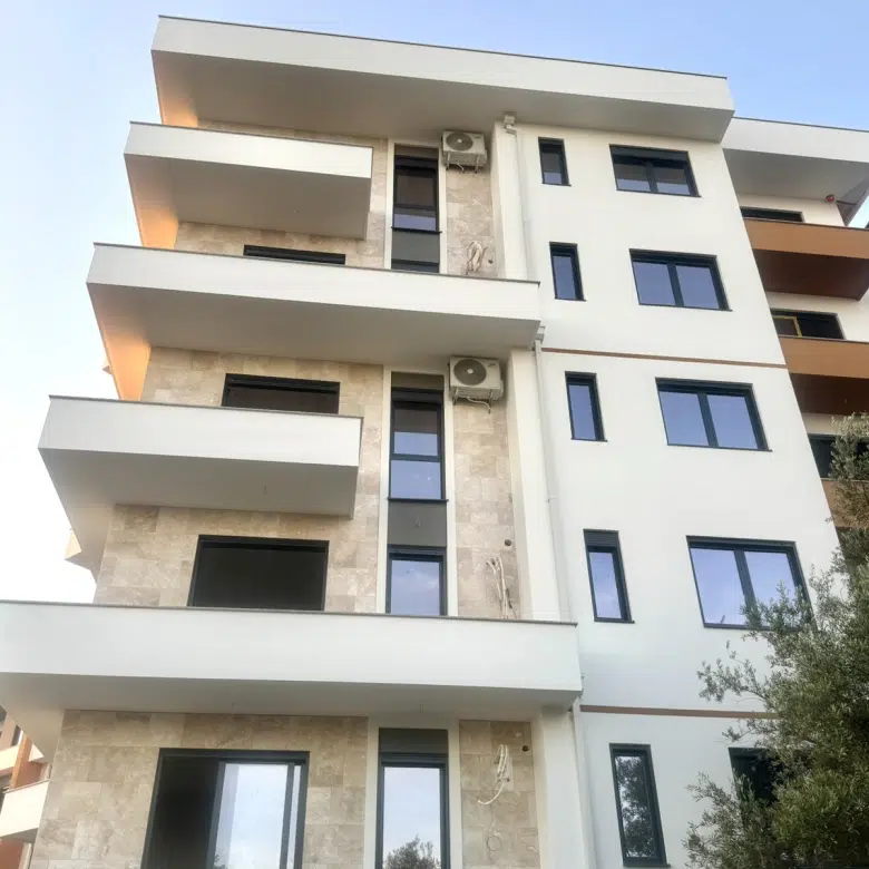 One-bedroom apartment for sale under construction in Ulcinj
