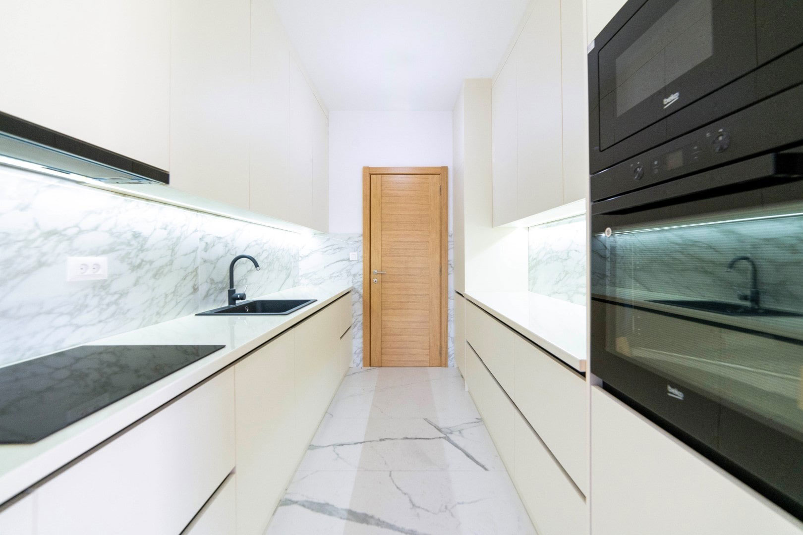 orica c apartment for sale, luxury apartment podgorica, 3 bedroom 142 m2, gated building 8 apartments, underground garage 3 parking, stone facade aluminum joinery, embassy district podgorica,violet investment, karadag da yatirim, podgorica real estate, podgorica apartment for sale