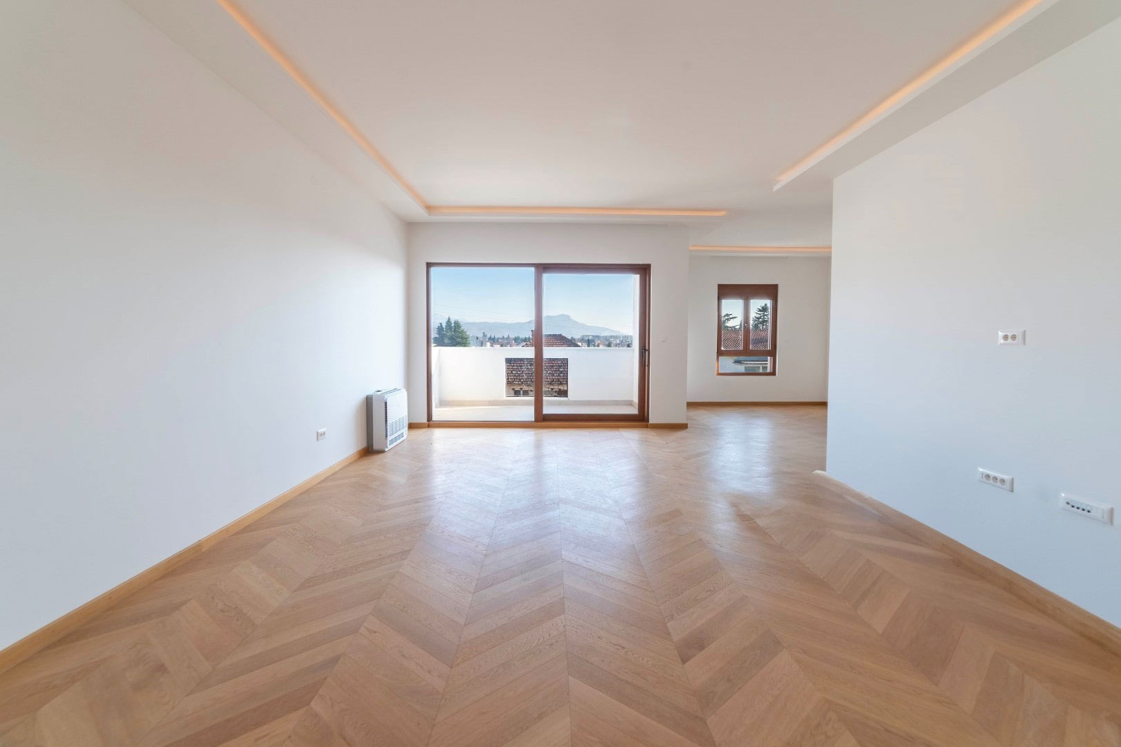 orica c apartment for sale, luxury apartment podgorica, 3 bedroom 142 m2, gated building 8 apartments, underground garage 3 parking, stone facade aluminum joinery, embassy district podgorica,violet investment, karadag da yatirim, podgorica real estate, podgorica apartment for sale