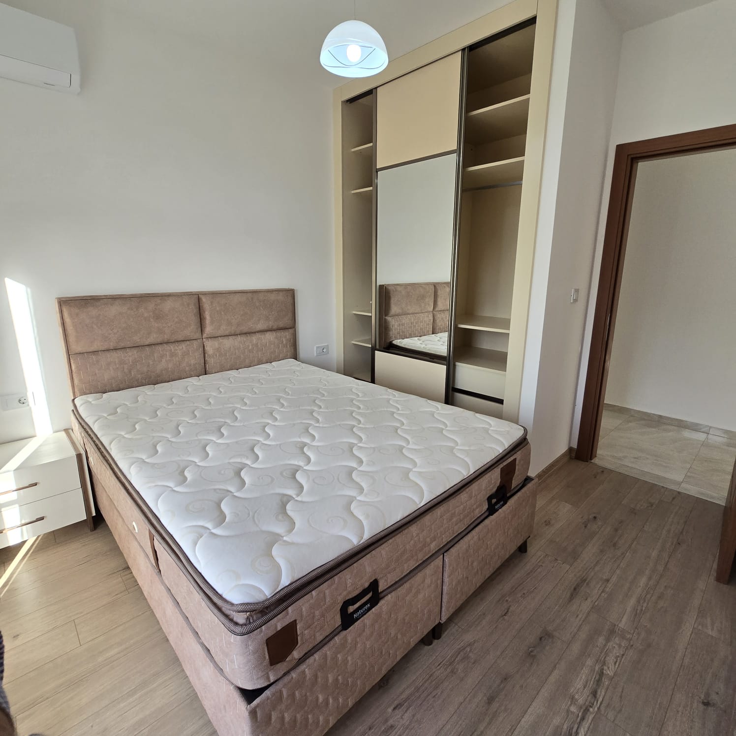 1 bedroom apartment for sale Podgorica, Stari Aerodrom apartment for sale, Fully furnished apartment Podgorica, 52 m2 apartment Podgorica, Boutique building Podgorica real estate, One-bedroom flat Podgorica, Electric window shutters apartment, Air-conditioned apartment for sale, Fully equipped kitchen apartment, Montenegro real estate Podgorica, 1 bedroom apartment in Stari Aerodrom Podgorica 52 m2, Fully furnished 1BR apartment with electric shutters, Boutique building one-bedroom flat Podgorica, Move-in ready apartment Stari Aerodrom, Investment property Podgorica one bedroom, Stari Aerodrom real estate for sale, Apartment near schools Stari Aerodrom, Quiet street apartment Podgorica,violet investment
