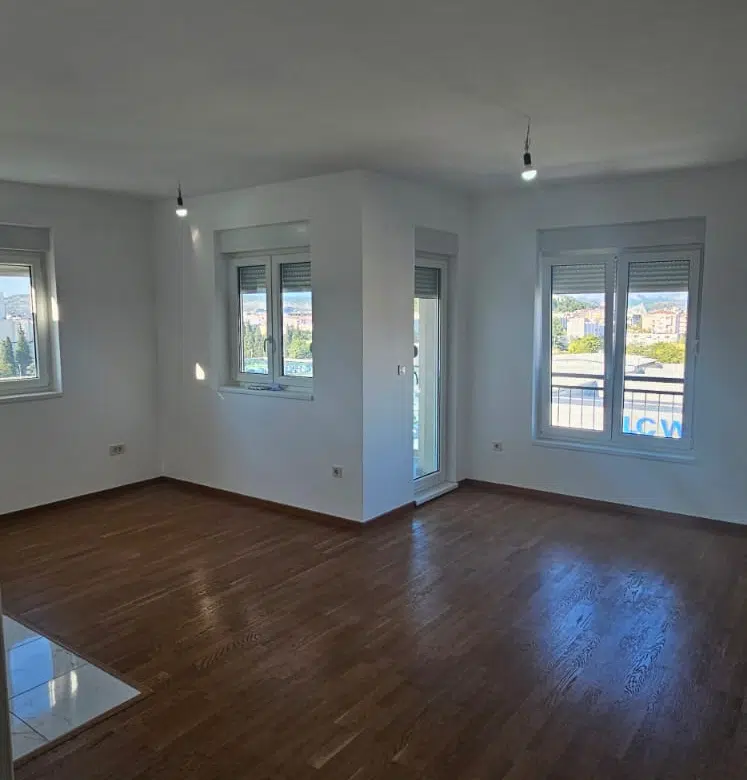 Two-bedroom Apartment Unfurnished , For Rent , 70m² + garage