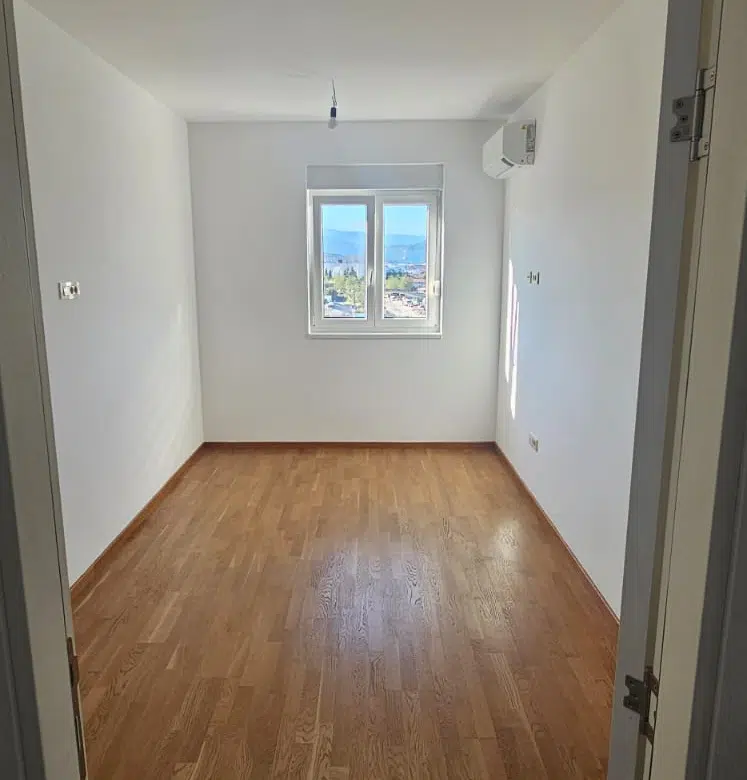 Two-bedroom Apartment Unfurnished , For Rent , 70m² + garage