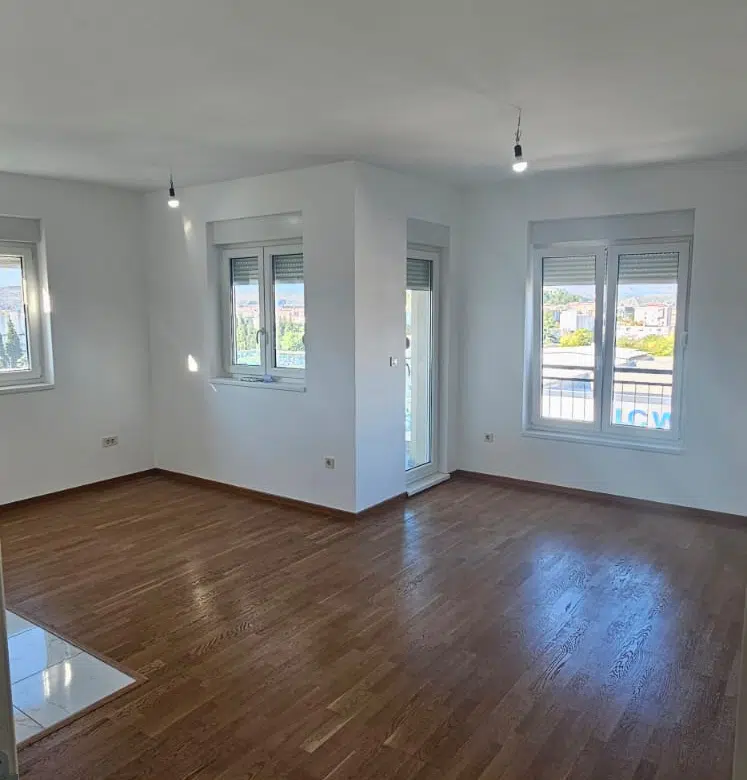 Two-bedroom Apartment Unfurnished , For Rent , 70m² + garage