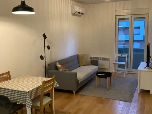 apartment for sale Central Point, one bedroom apartment Podgorica, 1 bedroom 40 m2 Central Point, furnished apartment for sale Podgorica, DODING kitchen Central Point, apartment with garage space Podgorica, 15 m2 garage Central Point, 5th floor flat Podgorica, modern apartment near Delta City, investment apartment Central Point, nekretnine Podgorica prodaja, jednosoban stan Central Point, stan sa garažnim mjestom Podgorica, namješten jednosoban stan Podgorica, novogradnja Central Point stan za prodaju, central point, violet investment, violet investment montenegro