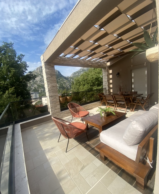 New Furnished House with 2 Apartments, Large Terraces & Sea View – Sutomore, Haj Nehaj