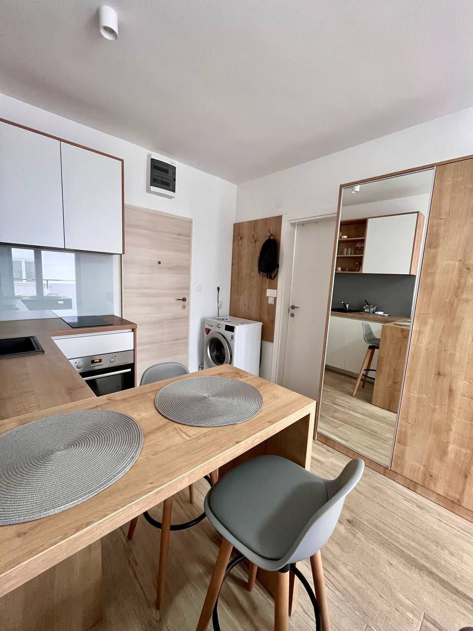 apartment for sale Bečići, studio for sale Bečići, Casa di Sofia Bečići, Bečići Montenegro property, studio apartment Montenegro coast, 21 m2 studio Bečići, modern studio near beach, apartment with pool Bečići, energy efficient apartment Montenegro, A+ energy label apartment, new building 2021 Bečići, furnished studio Bečići, investment property Bečići, rental apartment Montenegro, holiday home Bečići, coastal real estate Montenegro, Budva riviera apartment for sale, studio 400m from sea, nekretnine Bečići prodaja, studio apartman Bečići, apartman sa bazenom Bečići,violet investment,violet investment montenegro