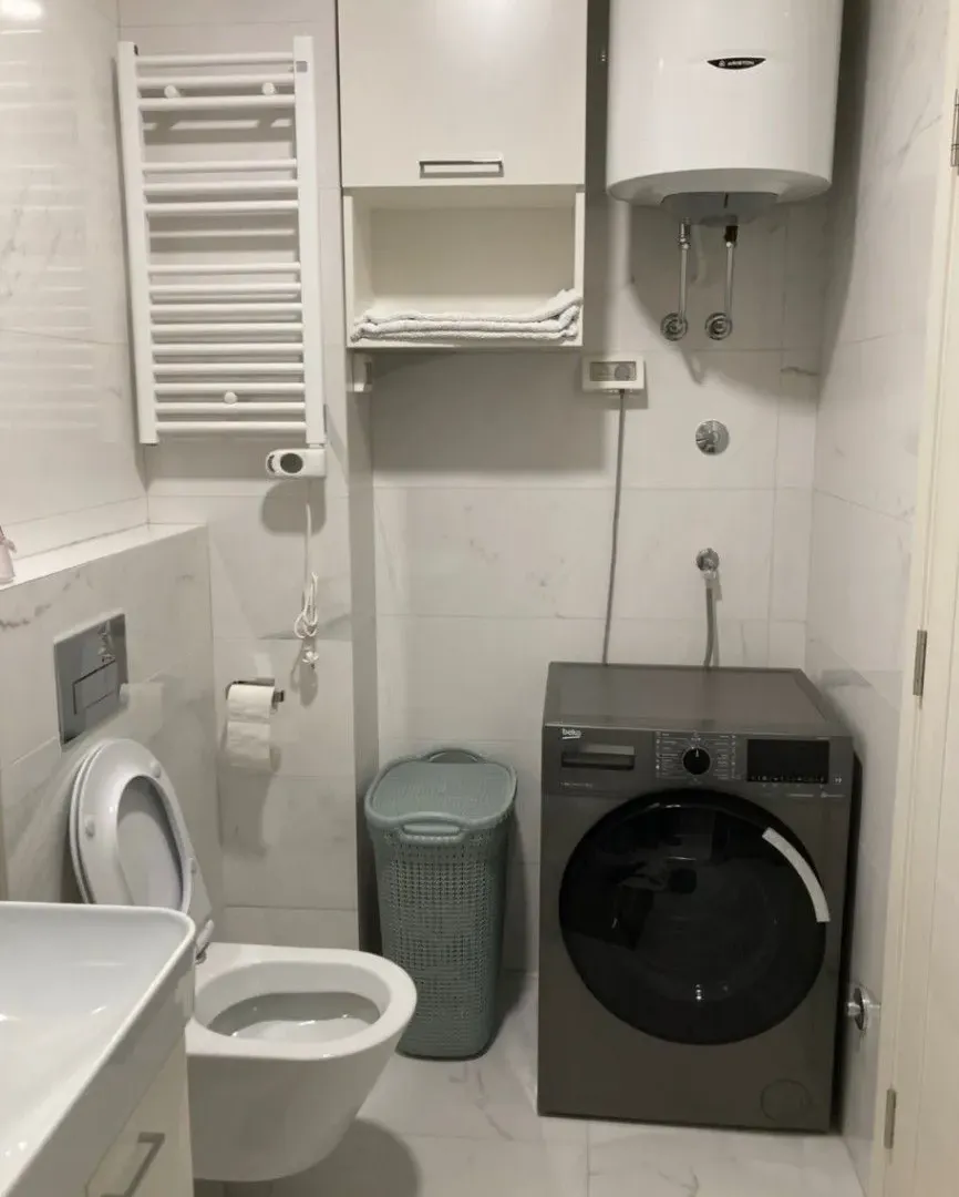 apartment for sale Central Point, one bedroom apartment Podgorica, 1 bedroom 40 m2 Central Point, furnished apartment for sale Podgorica, DODING kitchen Central Point, apartment with garage space Podgorica, 15 m2 garage Central Point, 5th floor flat Podgorica, modern apartment near Delta City, investment apartment Central Point, nekretnine Podgorica prodaja, jednosoban stan Central Point, stan sa garažnim mjestom Podgorica, namješten jednosoban stan Podgorica, novogradnja Central Point stan za prodaju, central point, violet investment, violet investment montenegro