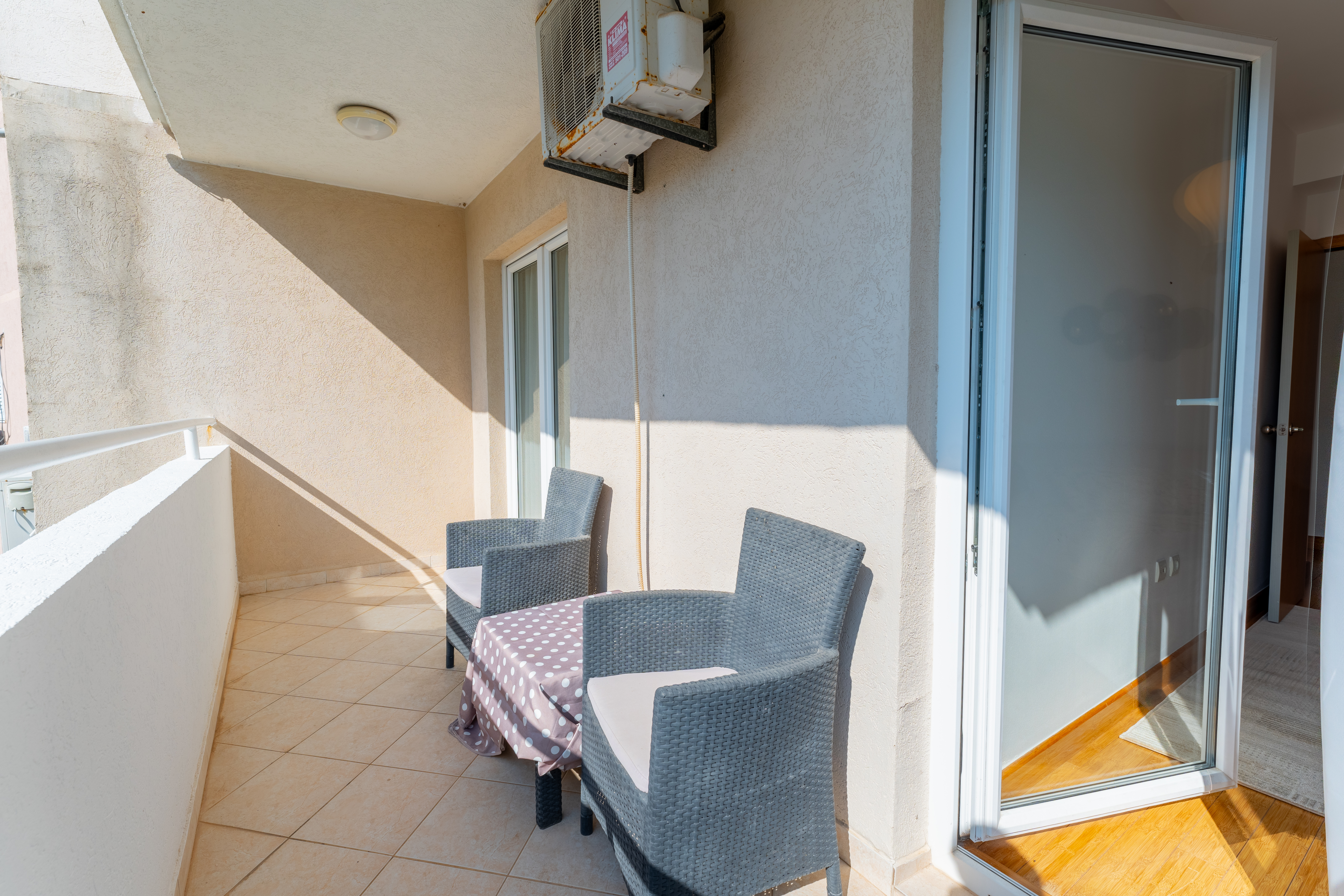 apartment for sale Pržno, 2 bedroom apartment Budva Riviera, newly renovated flat Montenegro, 68 m2 apartment near beach, furnished apartment Pržno, modern Scandinavian style interior, partial sea view balcony, property near Sveti Stefan, holiday home Pržno Montenegro, investment apartment Budva area, coastal real estate Montenegro, nekretnine Pržno prodaja, dvosoban stan Pržno, stan 8 minuta od plaže, namješten stan na moru Crna Gora, stan idealan za izdavanje Budva rivijera, violet investment, violet investment montenegro