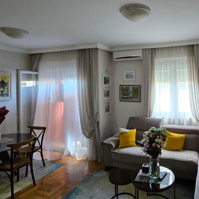 apartment for sale Zabjelo, two bedroom apartment Podgorica, 2 bedroom flat Zabjelo, 65 m2 apartment Podgorica, family apartment Zabjelo, furnished apartment for sale Podgorica, fully equipped apartment Zabjelo, apartment with two bathrooms Podgorica, separate sleeping area apartment, Zabjelo best location, apartment near park and school Podgorica, ready to move in apartment Montenegro, nekretnine Podgorica prodaja, dvosoban stan Zabjelo, dvosoban stan 65m2 Podgorica, namješten dvosoban stan Podgorica, stan za porodicu Zabjelo, stan blizu vrtića i škole Podgorica,violet investment, violet investment podgorica