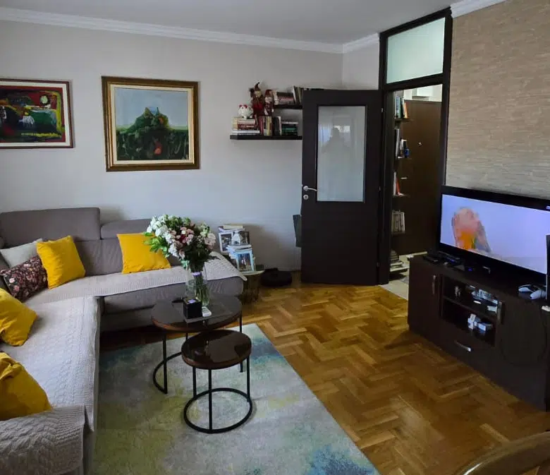 apartment for sale Zabjelo, two bedroom apartment Podgorica, 2 bedroom flat Zabjelo, 65 m2 apartment Podgorica, family apartment Zabjelo, furnished apartment for sale Podgorica, fully equipped apartment Zabjelo, apartment with two bathrooms Podgorica, separate sleeping area apartment, Zabjelo best location, apartment near park and school Podgorica, ready to move in apartment Montenegro, nekretnine Podgorica prodaja, dvosoban stan Zabjelo, dvosoban stan 65m2 Podgorica, namješten dvosoban stan Podgorica, stan za porodicu Zabjelo, stan blizu vrtića i škole Podgorica,violet investment, violet investment podgorica