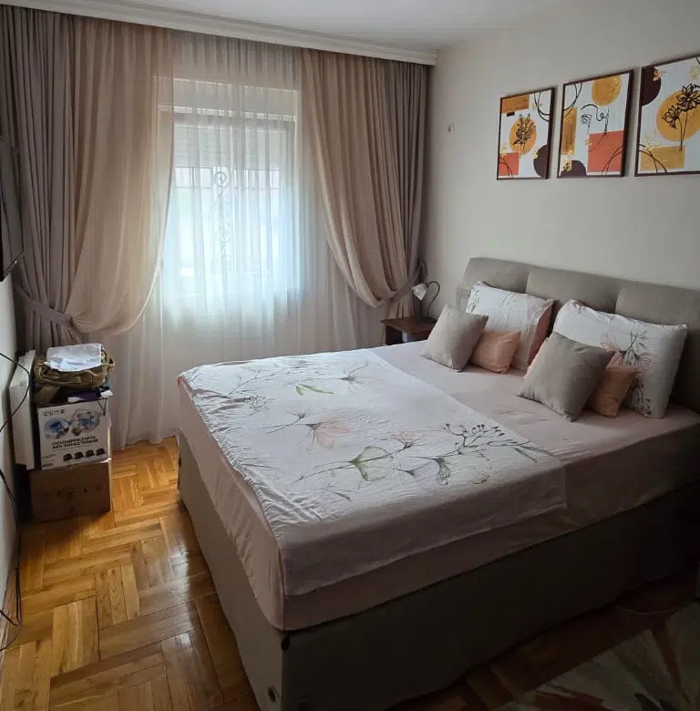 apartment for sale Zabjelo, two bedroom apartment Podgorica, 2 bedroom flat Zabjelo, 65 m2 apartment Podgorica, family apartment Zabjelo, furnished apartment for sale Podgorica, fully equipped apartment Zabjelo, apartment with two bathrooms Podgorica, separate sleeping area apartment, Zabjelo best location, apartment near park and school Podgorica, ready to move in apartment Montenegro, nekretnine Podgorica prodaja, dvosoban stan Zabjelo, dvosoban stan 65m2 Podgorica, namješten dvosoban stan Podgorica, stan za porodicu Zabjelo, stan blizu vrtića i škole Podgorica,violet investment, violet investment podgorica