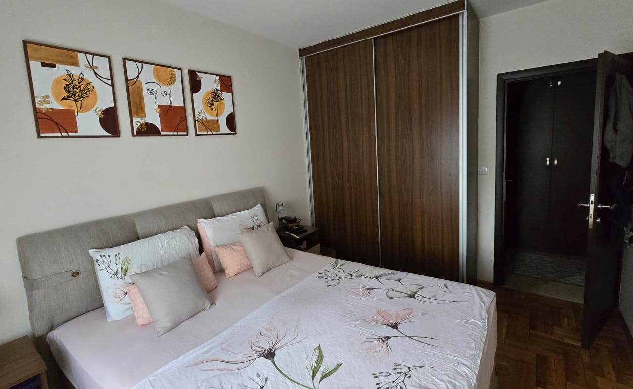 apartment for sale Zabjelo, two bedroom apartment Podgorica, 2 bedroom flat Zabjelo, 65 m2 apartment Podgorica, family apartment Zabjelo, furnished apartment for sale Podgorica, fully equipped apartment Zabjelo, apartment with two bathrooms Podgorica, separate sleeping area apartment, Zabjelo best location, apartment near park and school Podgorica, ready to move in apartment Montenegro, nekretnine Podgorica prodaja, dvosoban stan Zabjelo, dvosoban stan 65m2 Podgorica, namješten dvosoban stan Podgorica, stan za porodicu Zabjelo, stan blizu vrtića i škole Podgorica,violet investment, violet investment podgorica